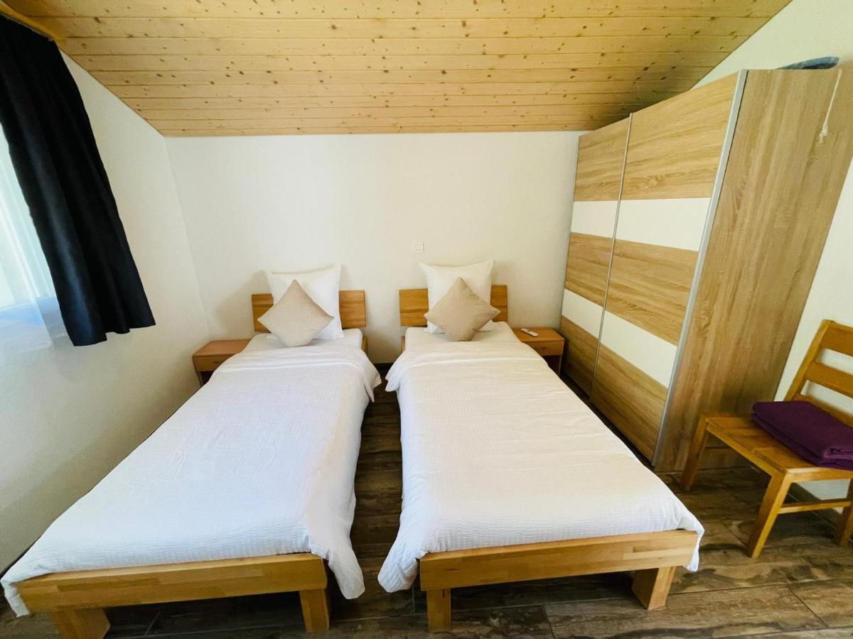 Swiss Chalet Holidays Рінґґенберґ Екстер'єр фото