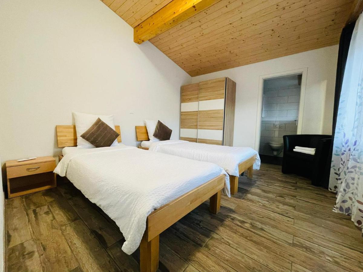 Swiss Chalet Holidays Рінґґенберґ Екстер'єр фото